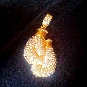 A chain with boxing gloves